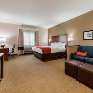 Deluxe King Suite